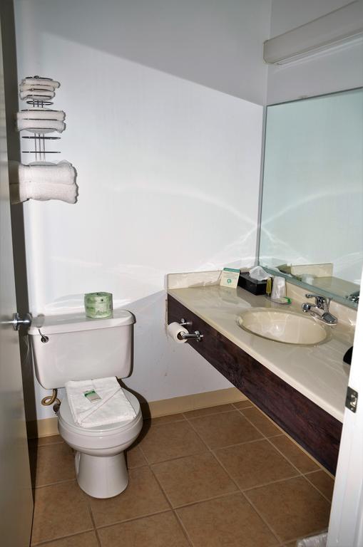 Rock Creek Hotel Sabetha Ngoại thất bức ảnh